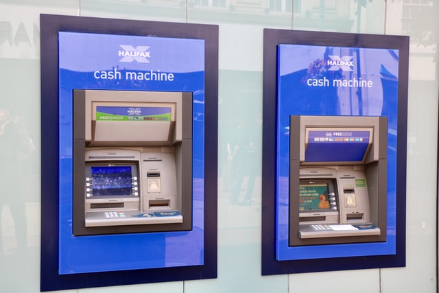 ATM क्या होता है? एटीएम के बारे में हिंदी में सम्पूर्ण जानकारी 1 atm-kya-hai